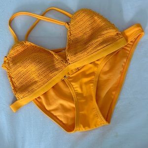 Hula Honey orange bikini. Knitted top. Size medium.